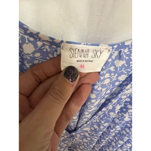 SIENNA SKY Baby Blue and White Flowered Flowy Dress - Picture 4 of 7